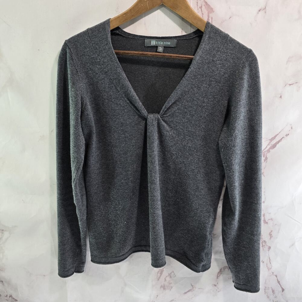 Title Nine Sweater Womens Small Gray Cotton Pullover V Neck Twist Lightweight